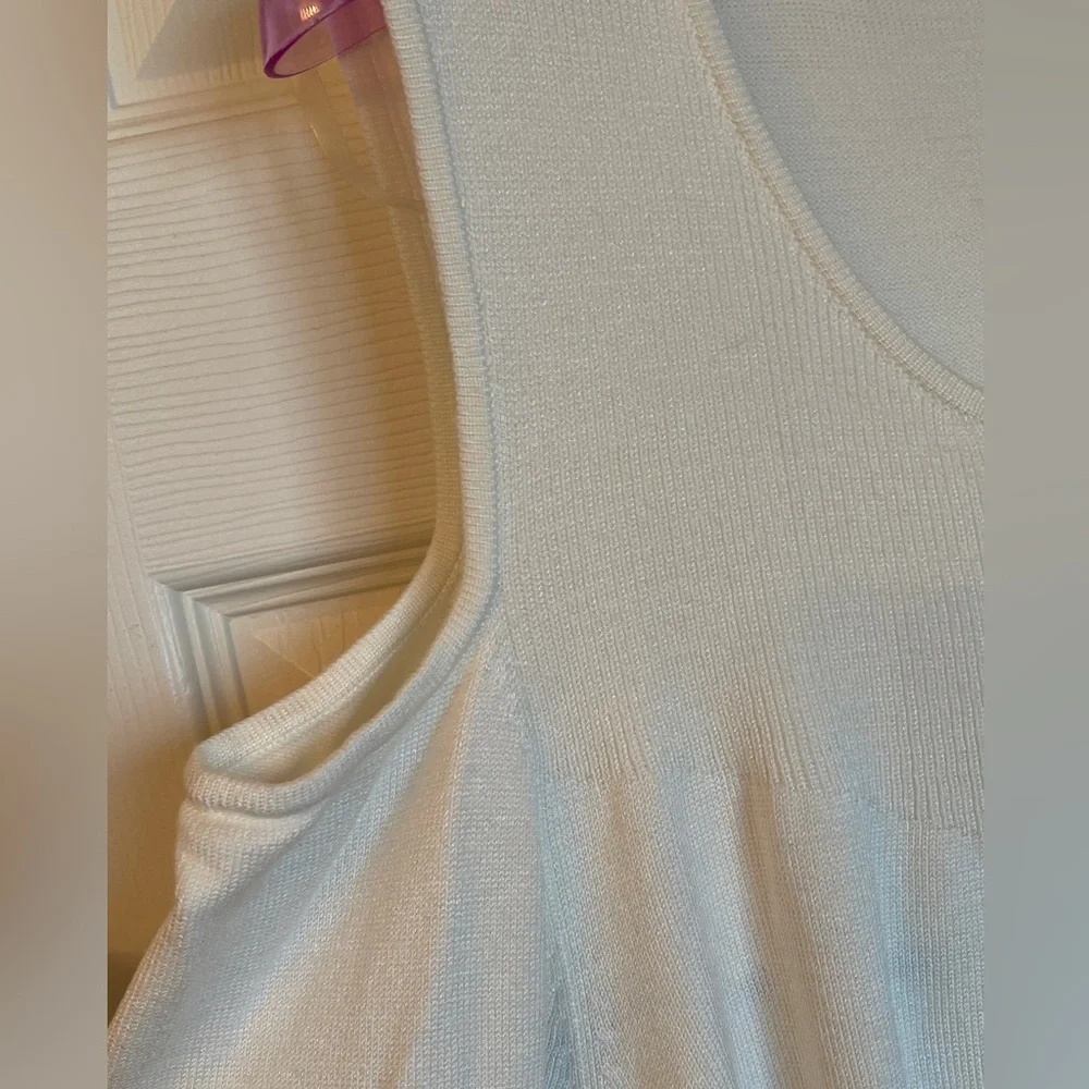 Bisou Bisou Michele Bohbot Ivory Cold Shoulder‎ Knit Top XL